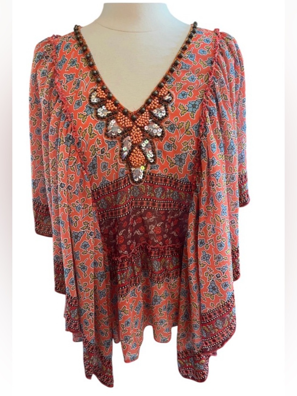 Moda International Coral & Blue Floral sequins & Beaded V-Neck Tunic Size XL